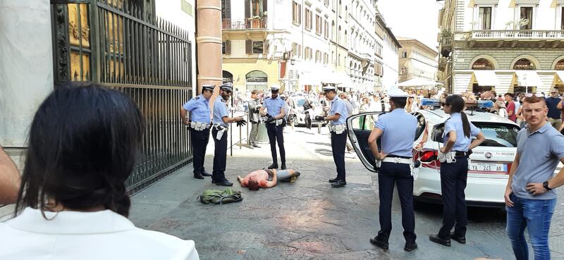 Blitz di Ultima Generazione al Battistero di Firenze: cinque attivisti denunciati 4