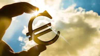 All'Europa non piace la manovra: "Riduzione del debito a rischio"