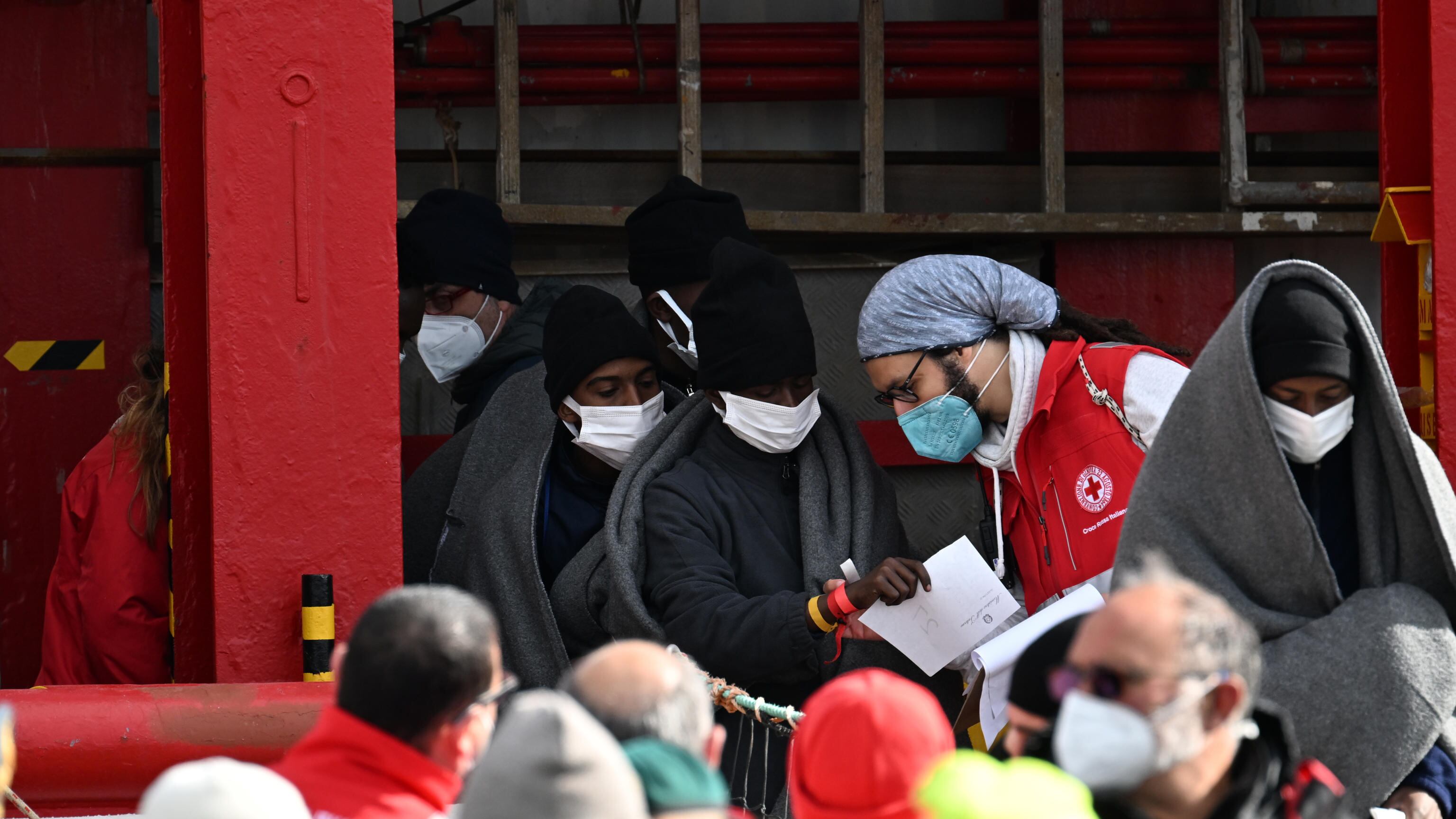 Le politiche anti migranti funzionano: cosa succede nel Regno Unito