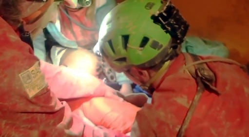 Il salvataggio della speleologa dall'Abisso Bueno Fonteno 2