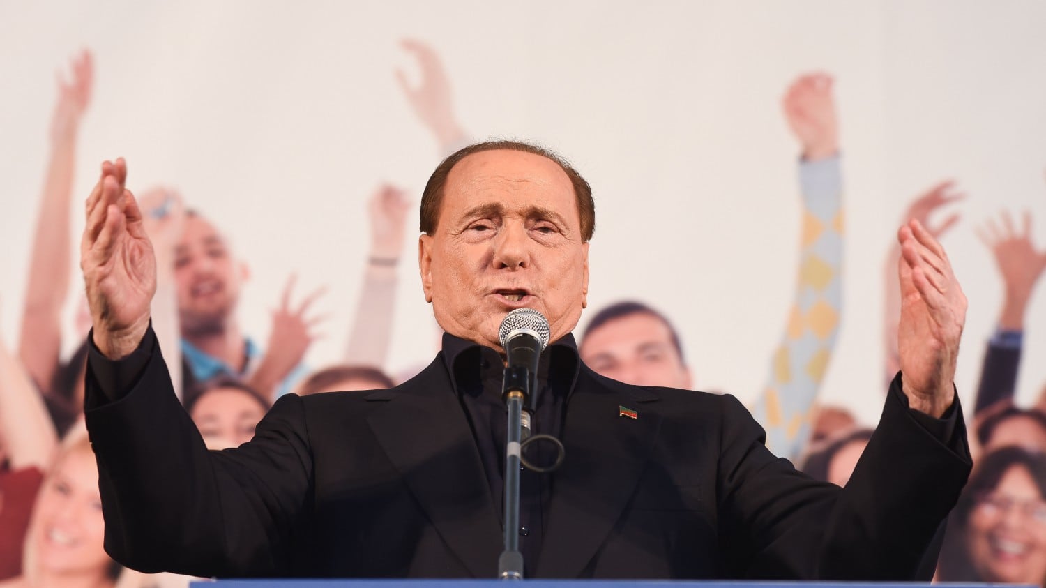 Referendum, Berlusconi in campo per il No