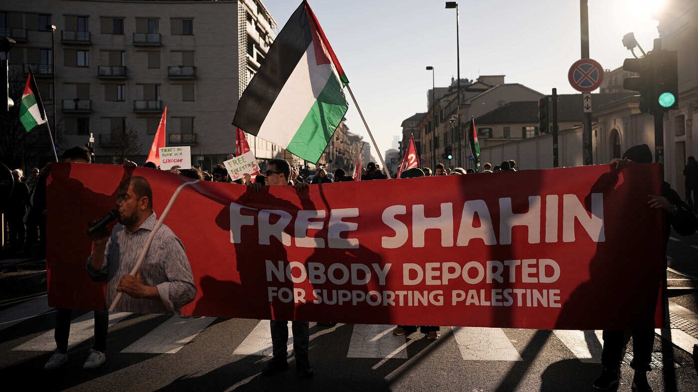 In corteo per Shahin: bare e minacce ai ministri