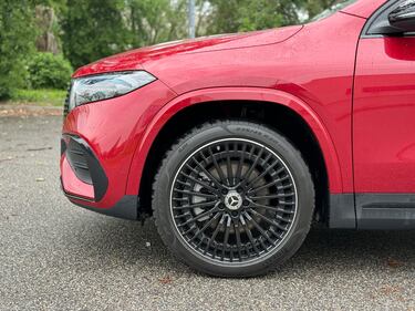 Mercedes EQA 300 4Matic: guarda la gallery del crossover elettrico premium 6