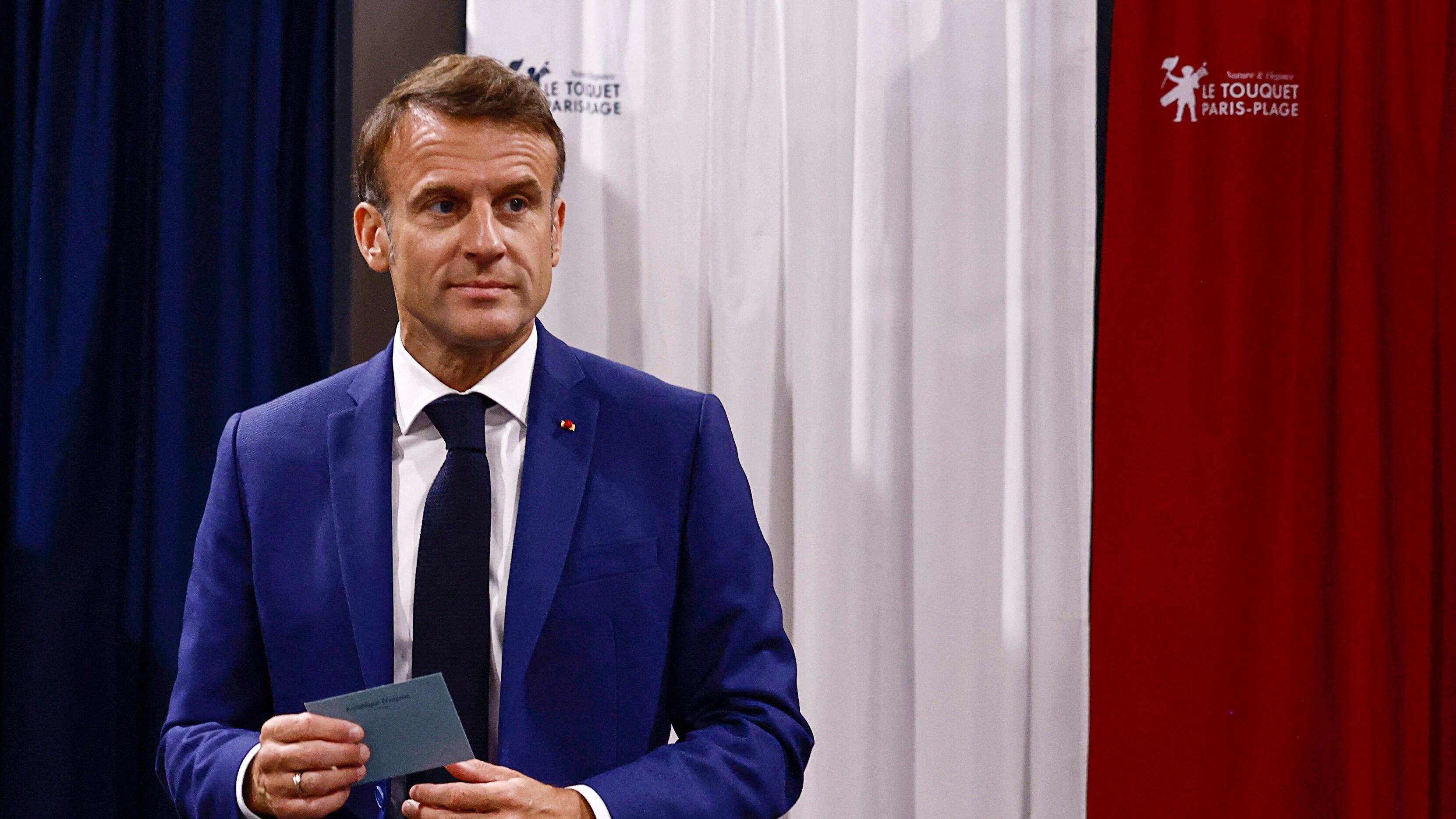 Macron, nuovo voltafaccia. Già 173 i ritiri anti Le Pen