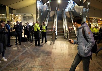 Rotterdam, l'arresto del sospetto terrorista in stazione 6