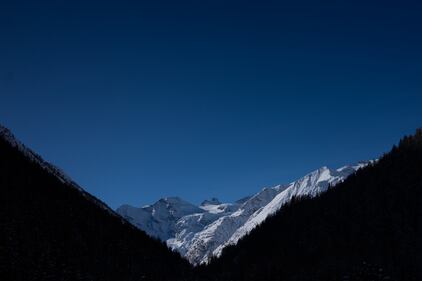 Valle d'Aosta, le immagini mozzafiato dell'inverno in montagna 1