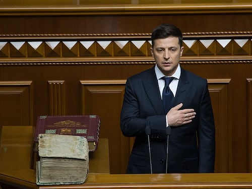 Imbarazzo nel governo ucraino: diffuso un audio in cui il primo ministro attacca Zelensky