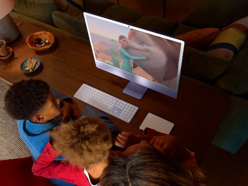 Apple presenta il nuovo iMac con il chip M4, una webcam super e 16 giga di Ram