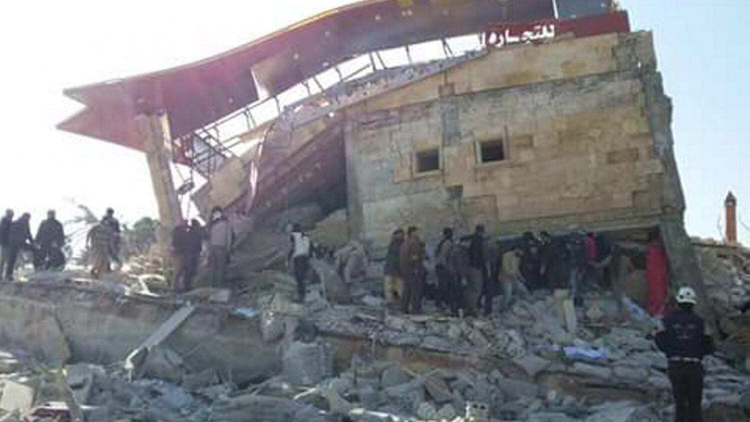 Bombe su ospedali e scuole in Siria. Scambio d'accuse tra Usa e Russia