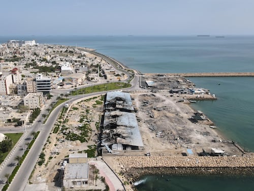 Hormuz e nucleare, prove di intesa. "Regime pronto a fare passi avanti"