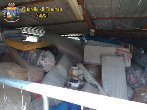 Scarti tessili e meccanici, scoperta discarica abusiva