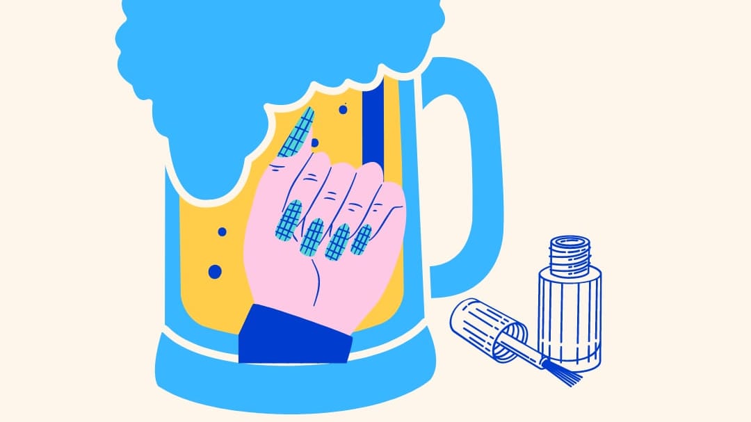 La temperatura ideale per bere la tua birra? Te la dice lo smalto da manicure