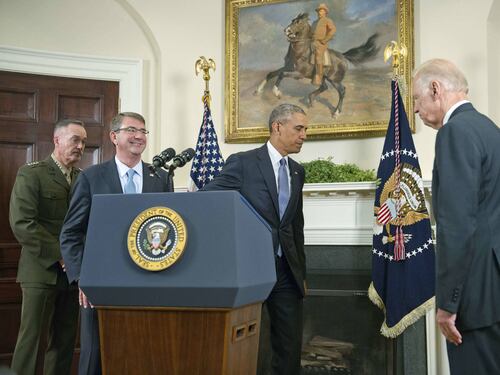 Afghanistan, è ufficiale: gli Usa restano