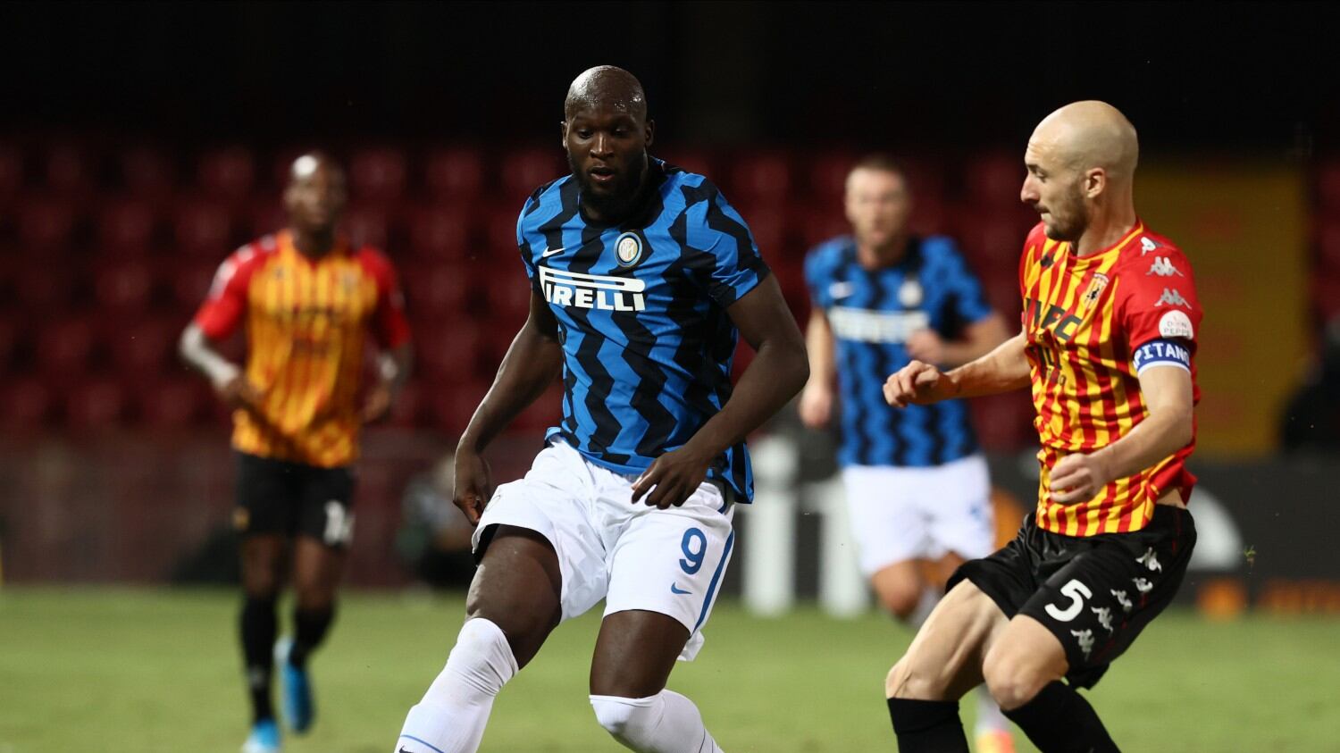 Il lampo di super Lukaku scatena la grandinata Inter