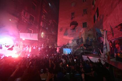 A Napoli esplode la felicità 8