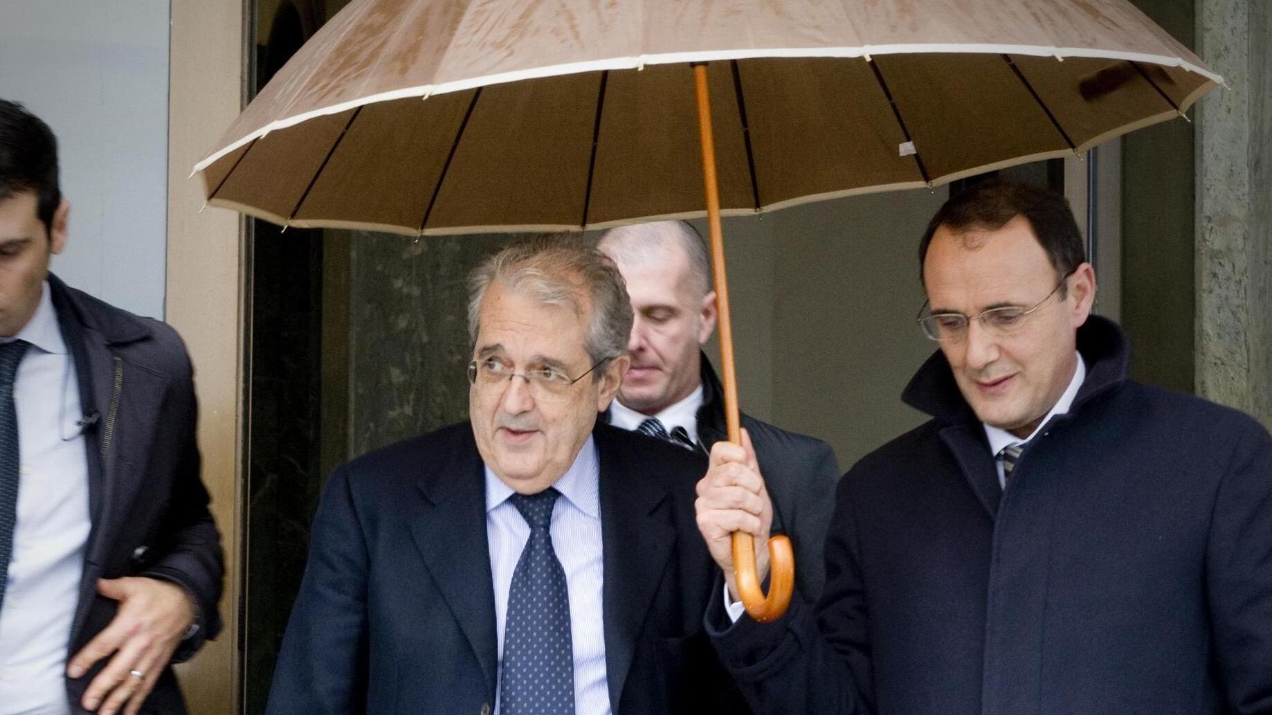 Il Tesoro: «Nessun aiuto alle banche»