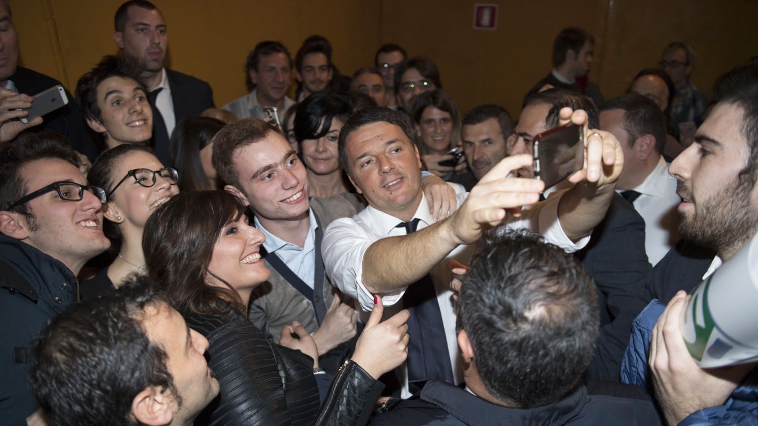 Referendum, Renzi paventa il governo tecnico: "Dal voto ricadute sull'esecutivo"