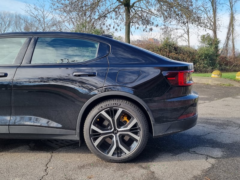 Polestar 2, guarda le foto 19