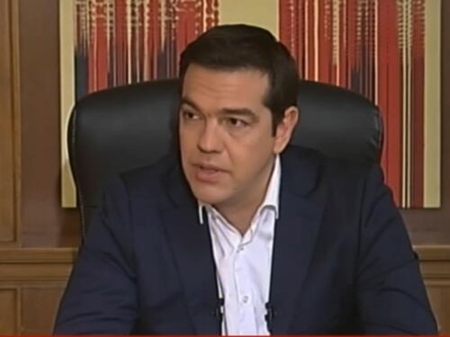Tsipras difende le riforme: "Non tagliamo stipendi e pensioni"