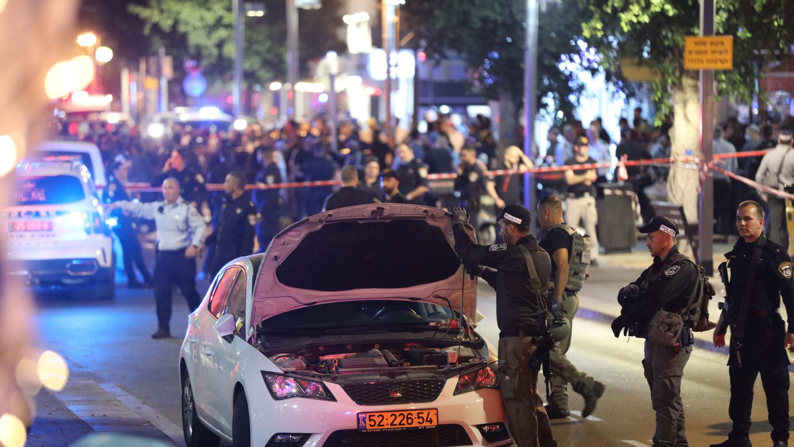Tel Aviv, spari sulla folla: due morti e dieci feriti. È il quarto attentato terroristico in 15 giorni