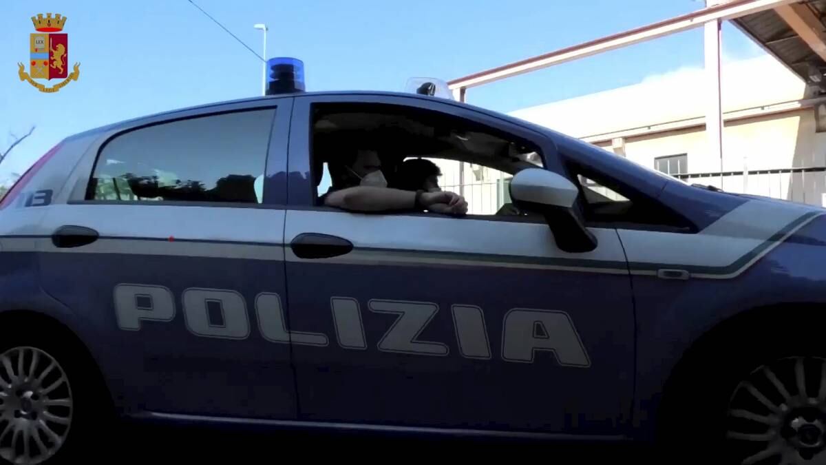 Irregolare, violento e recidivo: rompe la faccia a una 65enne