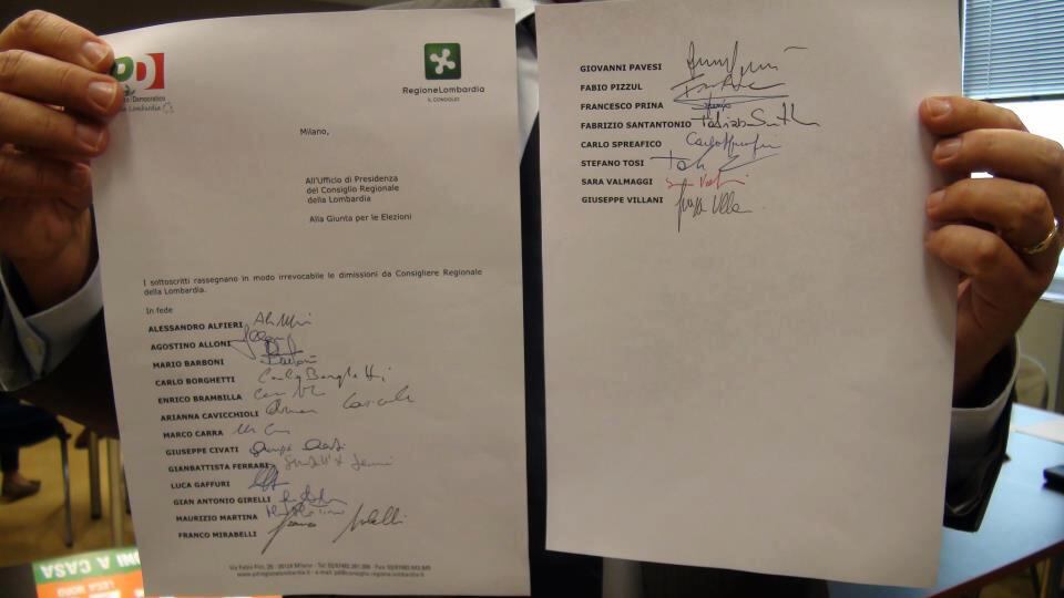 Lombardia, i consiglieri si dimettono o no?