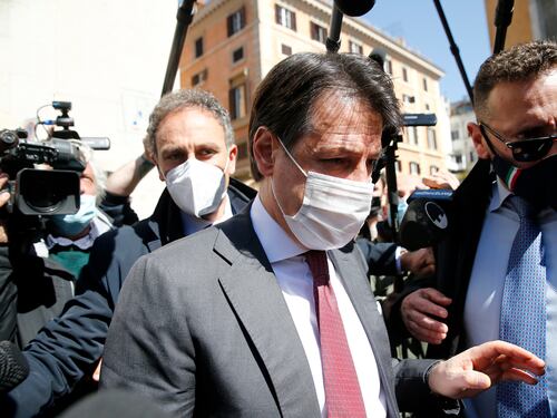 Conte vuole rifondare il M5S