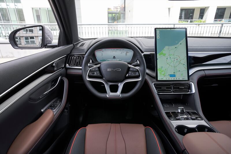 Le foto di BYD Seal U DM-i: il SUV plug-in che punta tutto su comfort ed efficienza 10