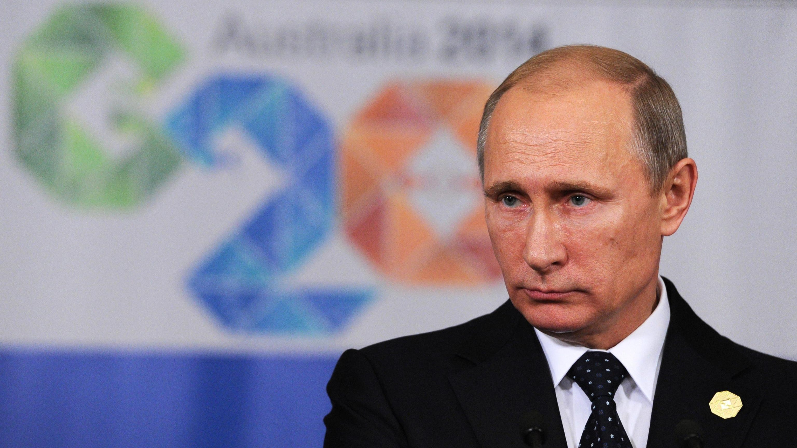 Russia, il rublo recupera: oggi parlerà Putin