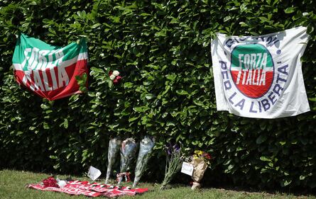 Il ritorno a casa del Cavaliere, che ha lasciato il San Raffaele 8
