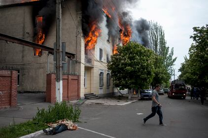 Morti e feriti negli scontri a Mariupol 14