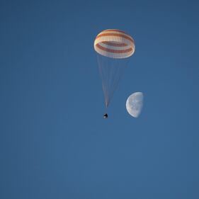 L'atterraggio sulla Terra degli astronauti della Soyuz 2