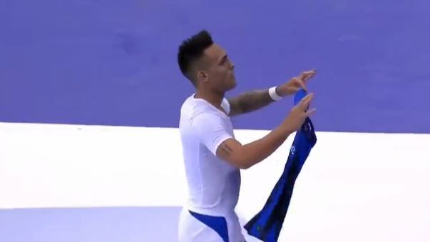 "Si è girato Lautaro...": ironia e sfottò social nel post Milan-Inter