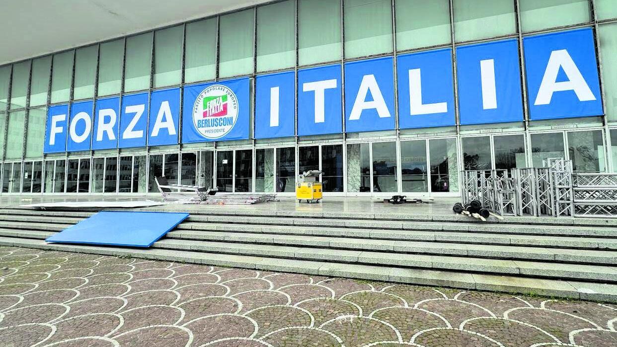 Fi a congresso nel segno del Ppe. Nuovo ingresso: un senatore M5s