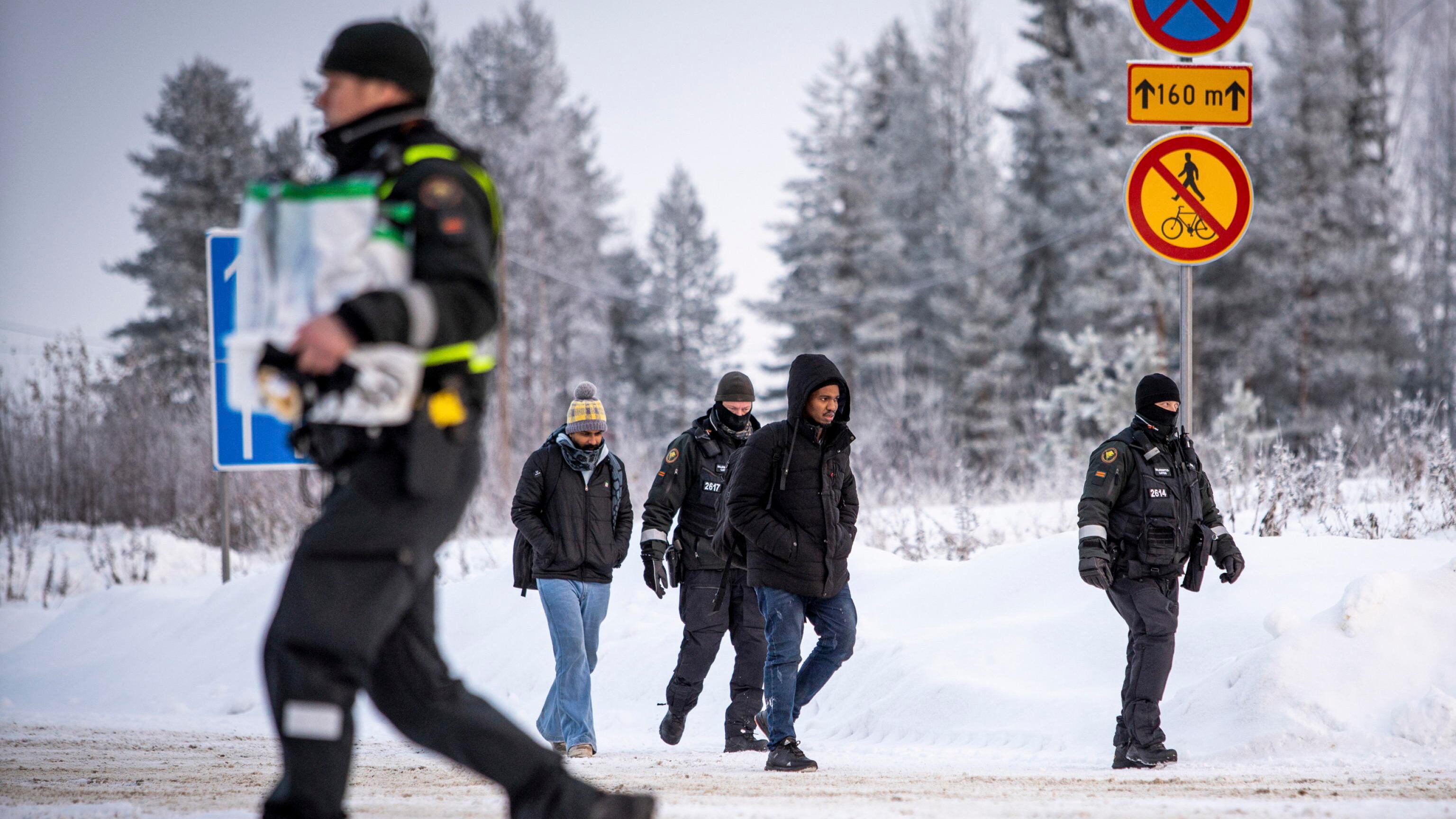 "Riapriamo due valichi". La mossa della Finlandia con la Russia: cosa cambia