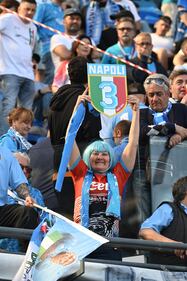 Il Napoli fa festa al Maradona: le immagini della partita con la Fiorentina 12