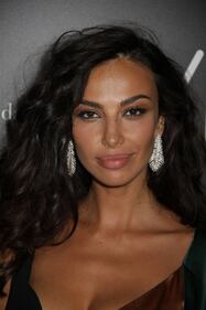Madalina Ghenea, scollatura supersexy sul red carpet 38