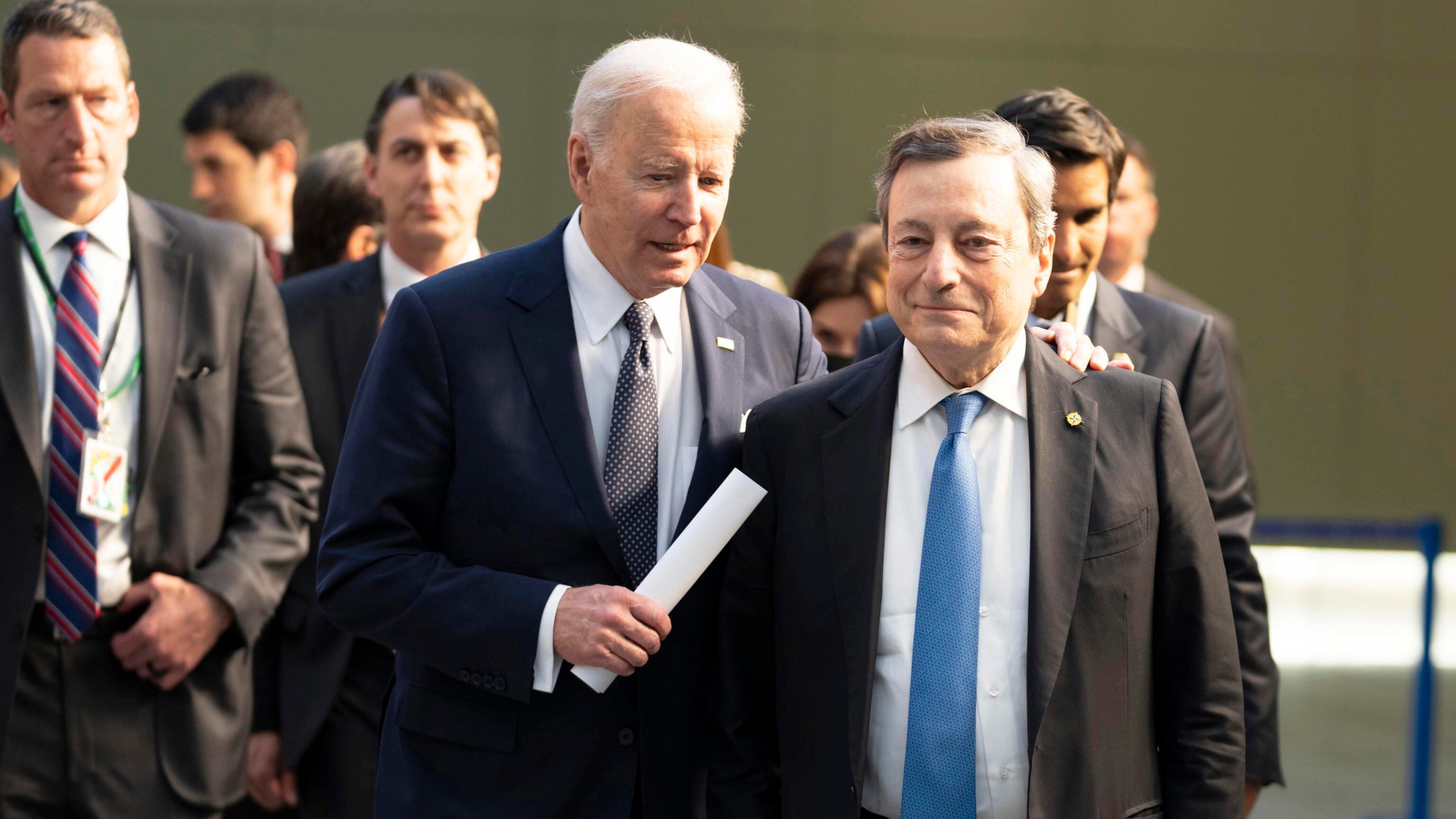 Oggi Draghi alla Casa Bianca. Pontiere tra Biden e Macron