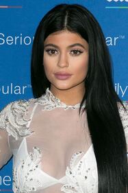 Kylie Jenner hot in reggiseno 13