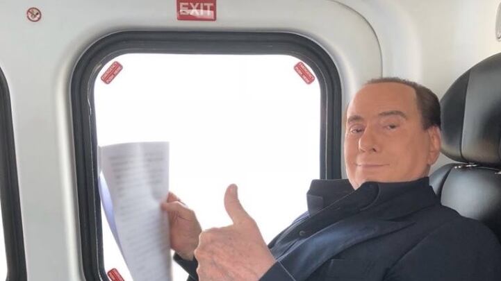 Berlusconi si affida al Colle: "Mattarella sa quello che fa"