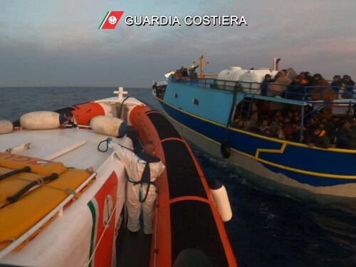 "Non siamo il campo profughi d’Europa". Salvini sferza l'Ue sui migranti