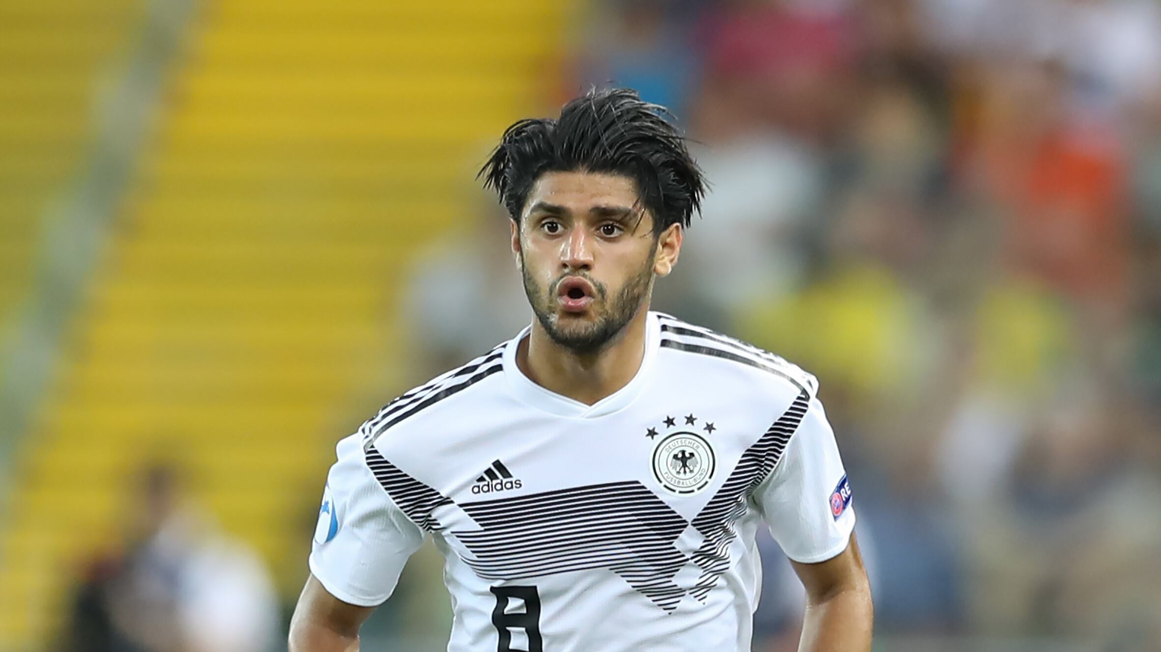 Lo Schalke fa la spesa in campo. E Dahoud...