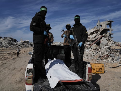 “Violentata quasi ogni giorno a Gaza”: il racconto choc dell’ex ostaggio Arbel Yehoud