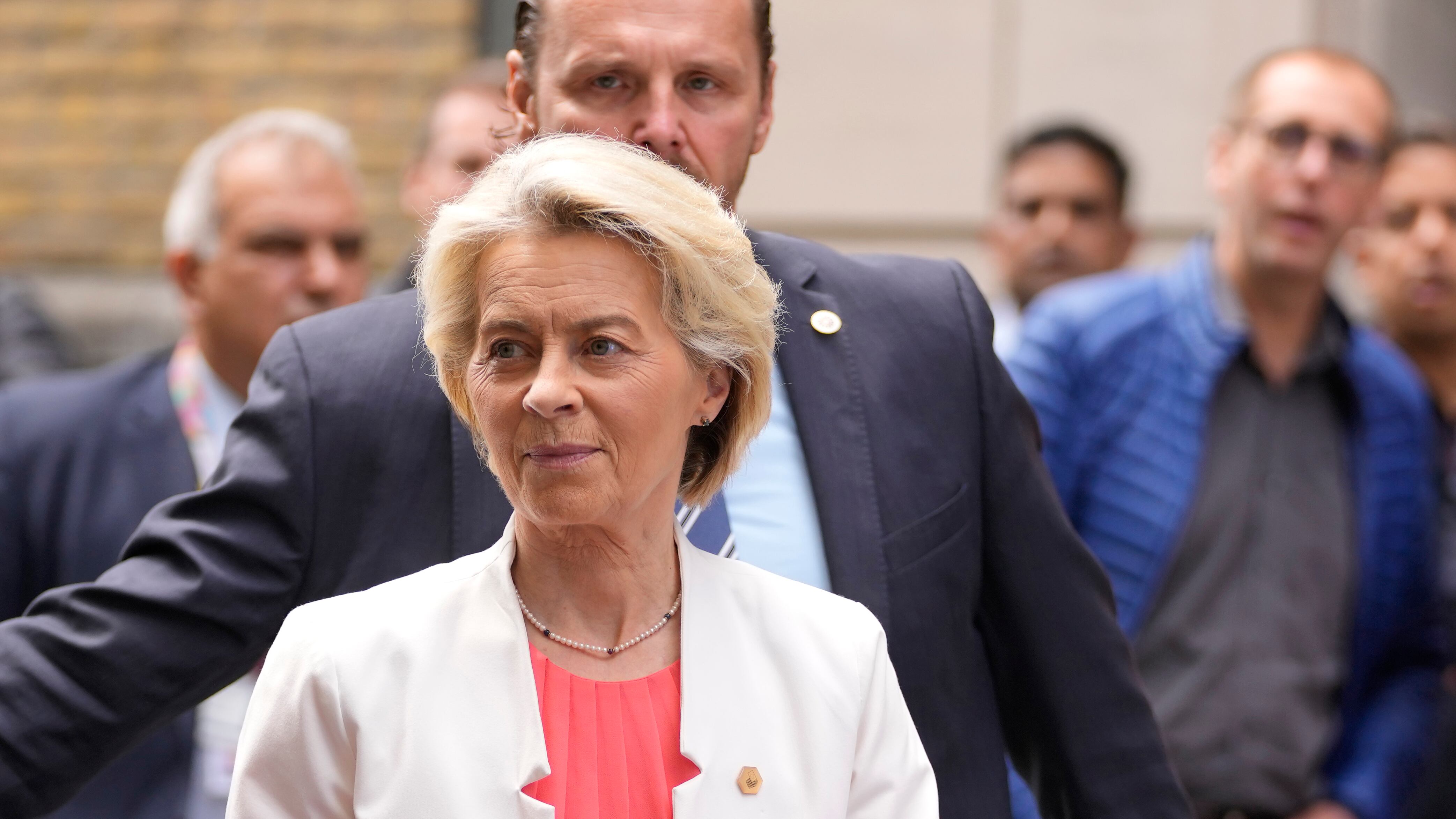 Ue, il risiko di Ursula. Il dilemma è sul posto da assegnare all'Italia