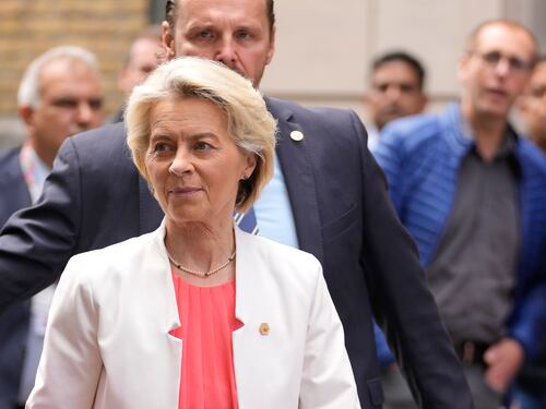 "Rinviare l'elezioni di von der Leyen". La sinistra da battaglia alla candidata del Ppe