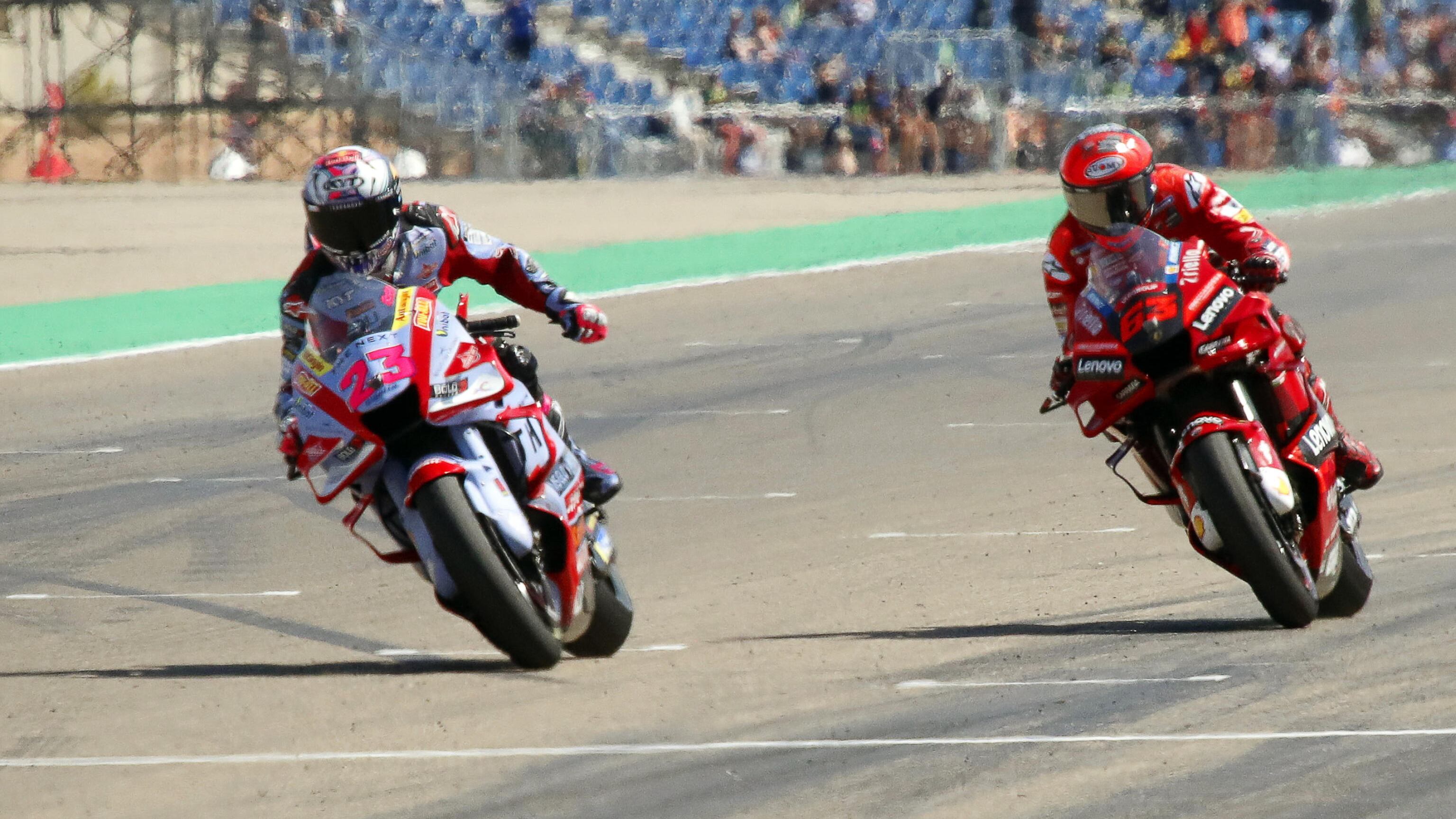 MotoGp, doppietta italiana ad Aragon: Bastianini beffa Bagnaia all'ultimo giro
