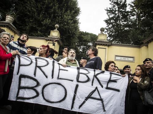 Vita da recluso, in fuga da morto: la salma dell'ex Ss verso Berlino