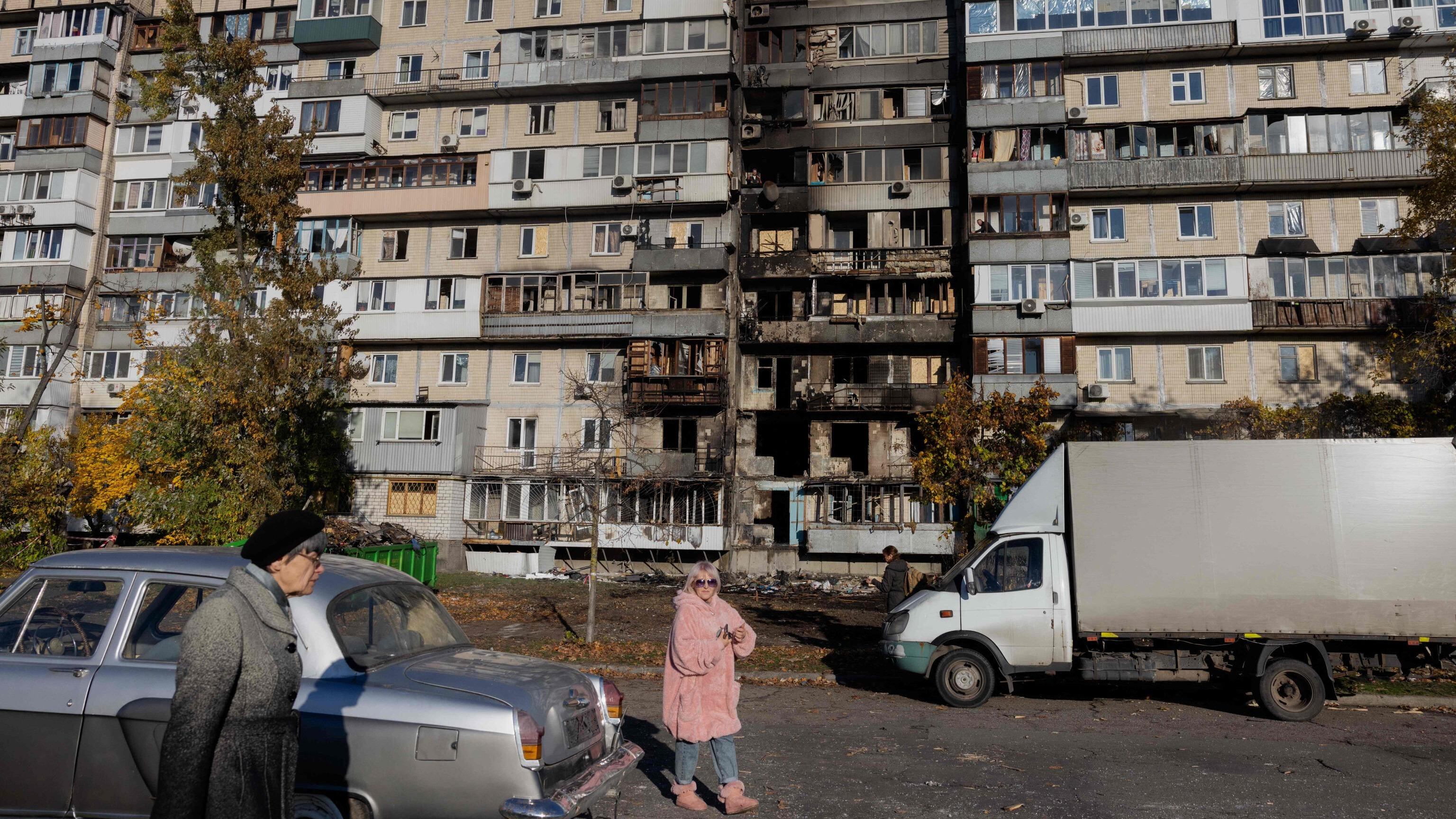 Kiev sotto attacco, ancora vittime civili. Giallo Pokrovsk, i russi: "È accerchiata"