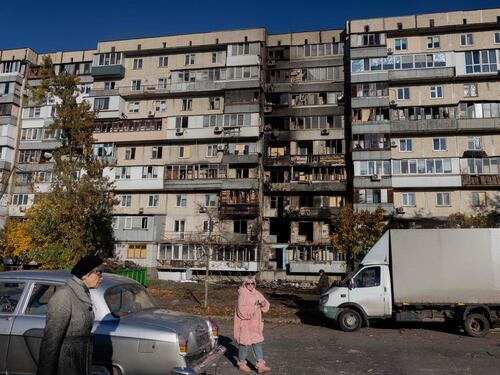 Kiev sotto attacco, ancora vittime civili. Giallo Pokrovsk, i russi: "È accerchiata"