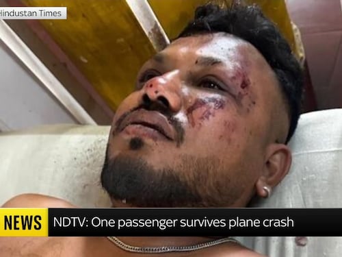 Incidente aereo in India, le prime parole del sopravvissuto: "Circondato dai morti"